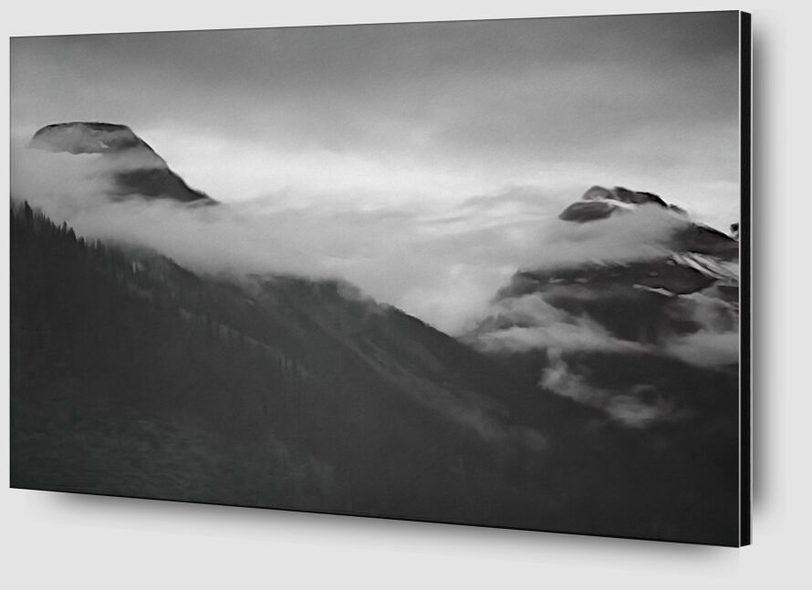 Mountain Partially Covered With Clouds von Bildende Kunst Zoom Alu Dibond Image