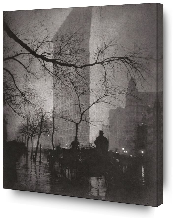 Flatiron Building, New York - Edward Steichen 1904 von Bildende Kunst, Prodi Art, Schwarz und weiß, flaches Gebäude, edward steichen, Gebäude, Gebäude, New York