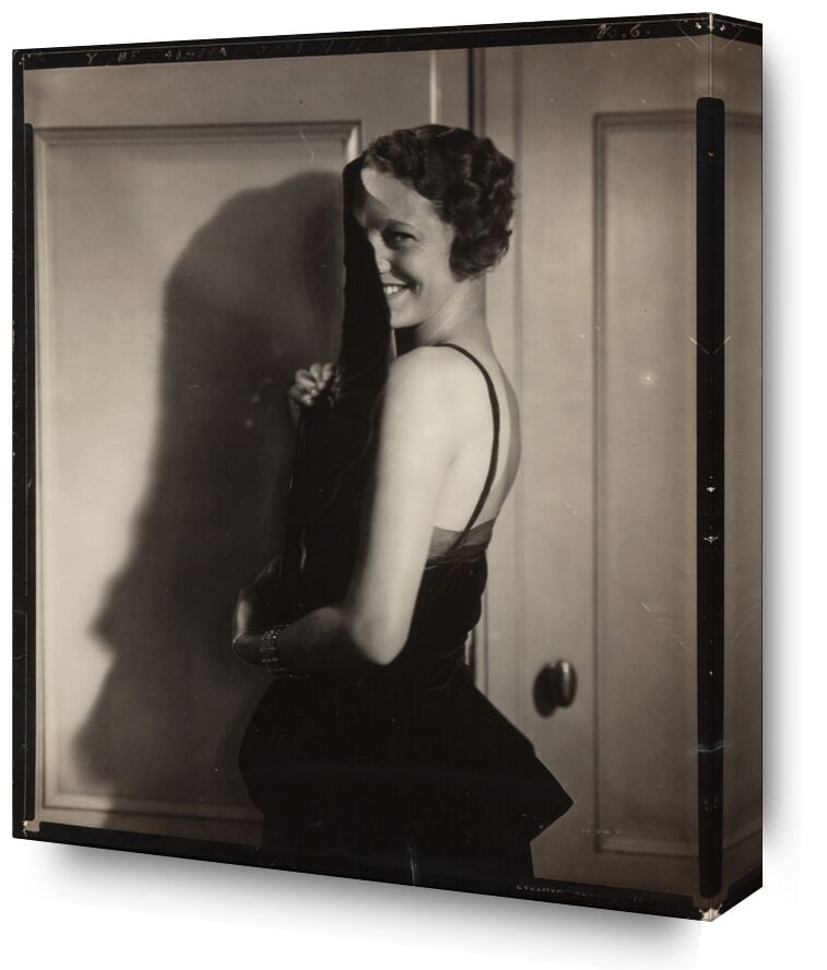 Gertrude Lawrence, 1929. Gelatin Silver - Edward Steichen from Fine Art, Prodi Art, black-and-white, Steichen, edward steichen, portrait, woman, smile
