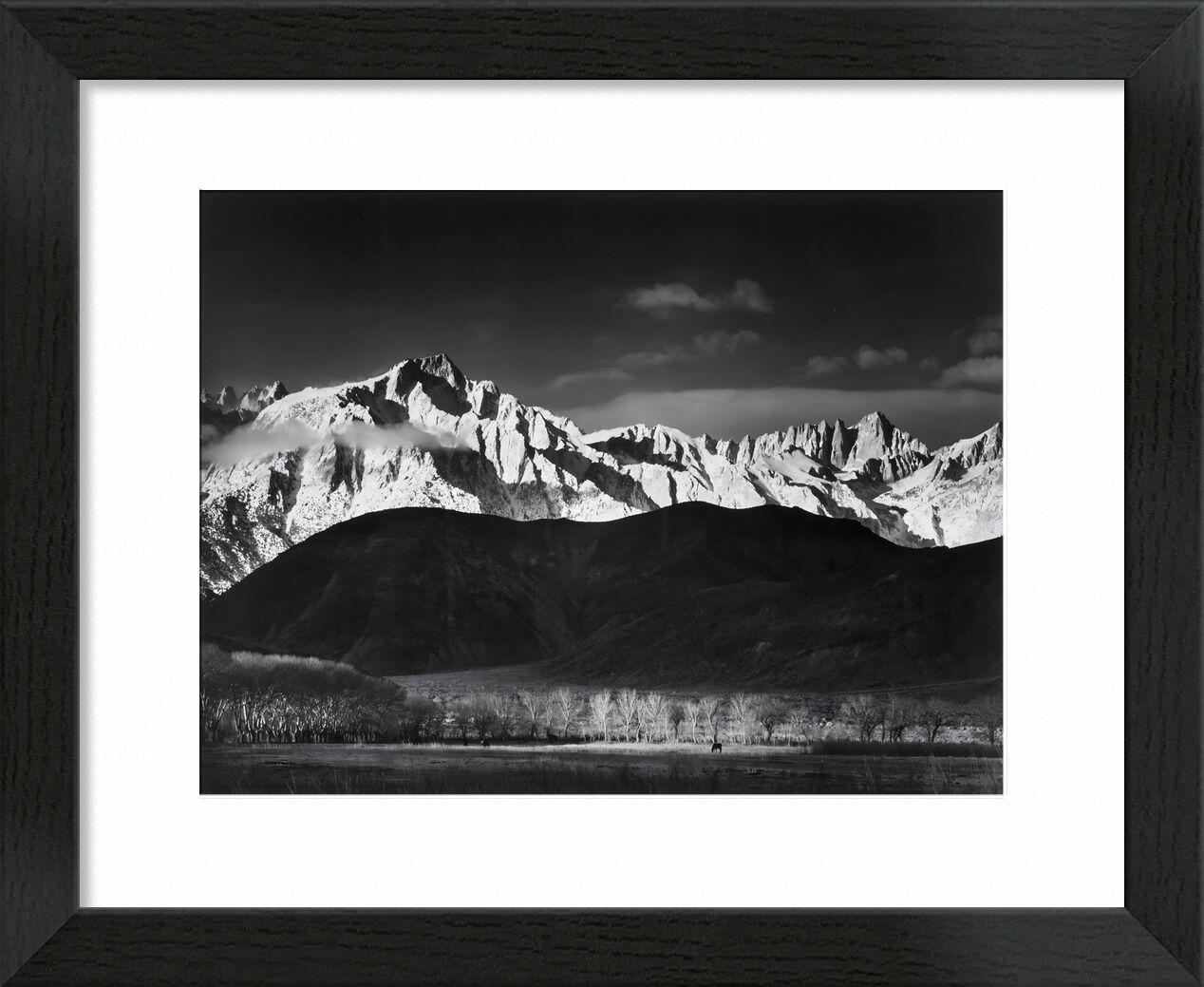 Winter Sunrise from Lone Pine, Sierra Nevada - Ansel Adams 1944 desde Bellas artes, Prodi Art, montañas, ANSEL ADAMS, cielo, blanco y negro, paisaje, bosque, lago, EE.UU., Sierra Nevada, adams