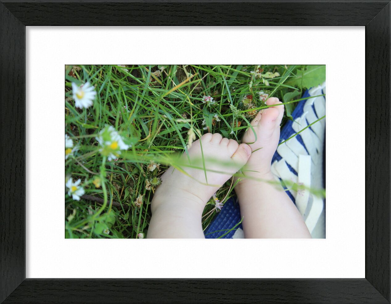 Petits pieds dans l'herbe de jenny buniet, Prodi Art, nature, bébé