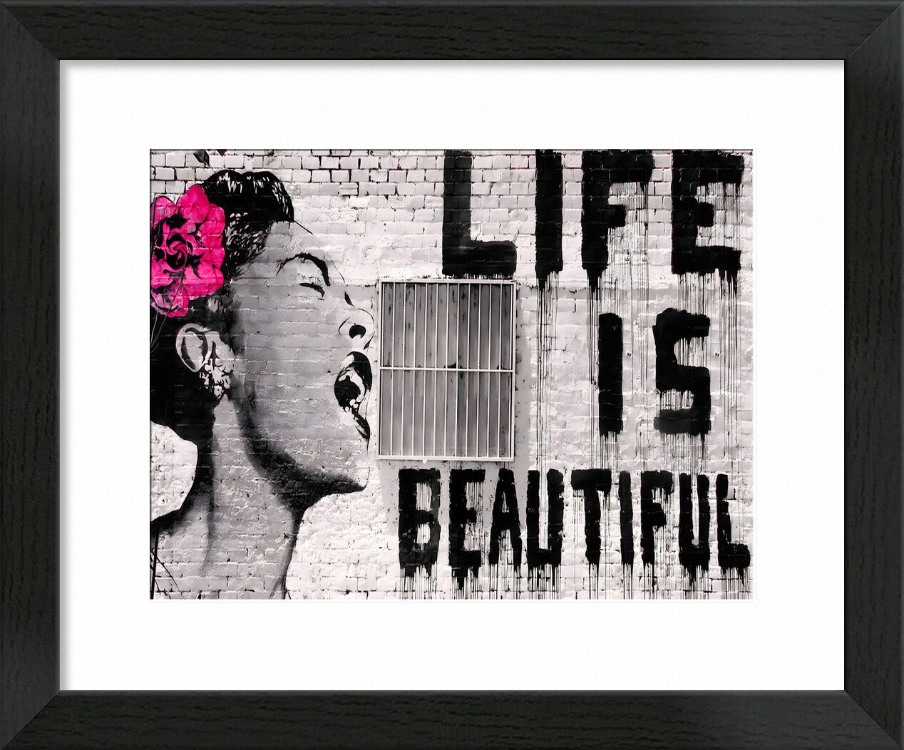 Life is Beautiful - Banksy von Bildende Kunst, Prodi Art, banksy, Frau, schön, Leben, Straße, Straßenfoto