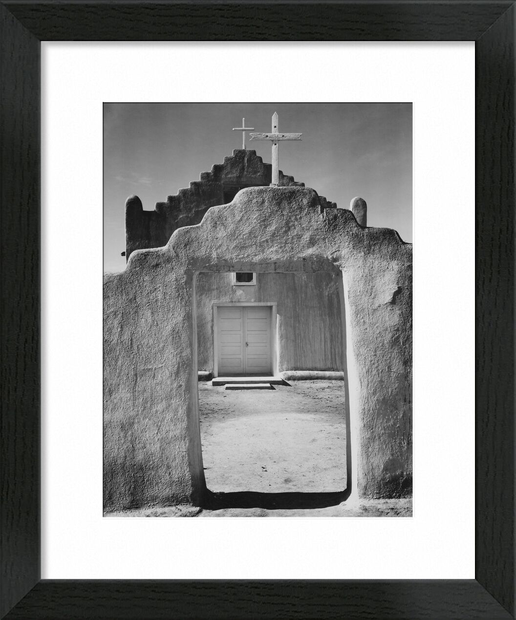 Church Taos pueblo, New Mexico - ANSEL ADAMS 1942 desde Bellas artes, Prodi Art, iglesia, entrada, mensaje, blanco y negro, ANSEL ADAMS, puerta