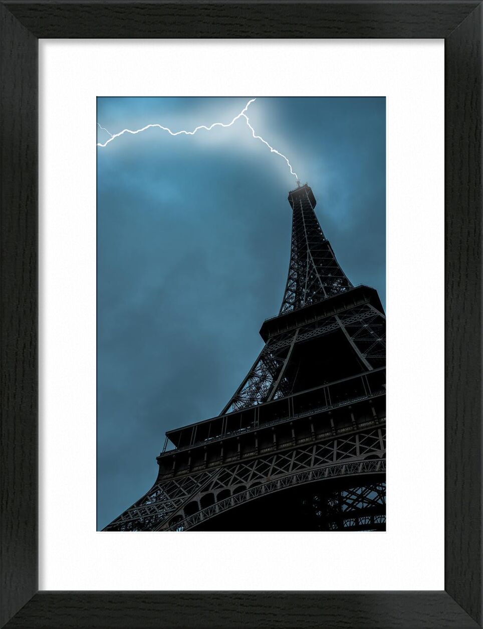 Coup de foudre à Paris de Aliss ART, Prodi Art, coup de foudre, Urbain, Voyage, la tour, gratte ciel, ciel, paris, en plein air, éclair, point de repère, haute, tour Eiffel, Ciel sombre, ville, architecture