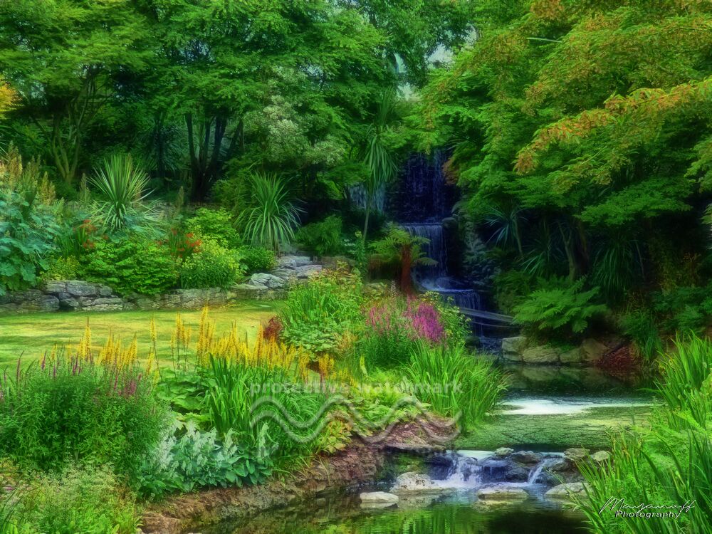 Jardin d'Eden de Mayanoff Photography, Prodi Art, courant, Cascade, ruisseau, fleurs, Cascade, vert, nature, parc, jardin, fractalius, peinture