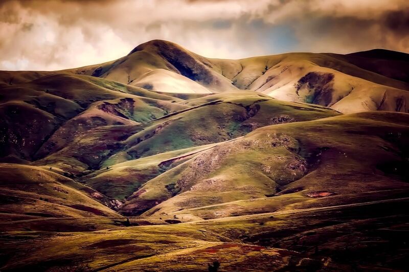 Hilly landscape from Pierre Gaultier Decor Image