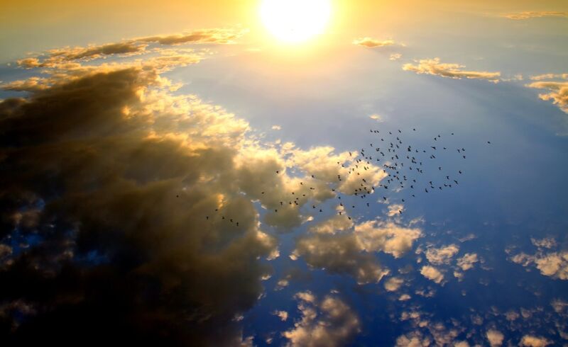 Vol au dessus du soleil de Pierre Gaultier Decor Image