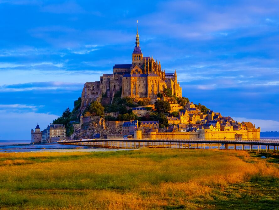 Le Mont Saint Michel de Adrien Guionie, Prodi Art, Matinée, Le mont Saint michel, levé de soleil, Couleur