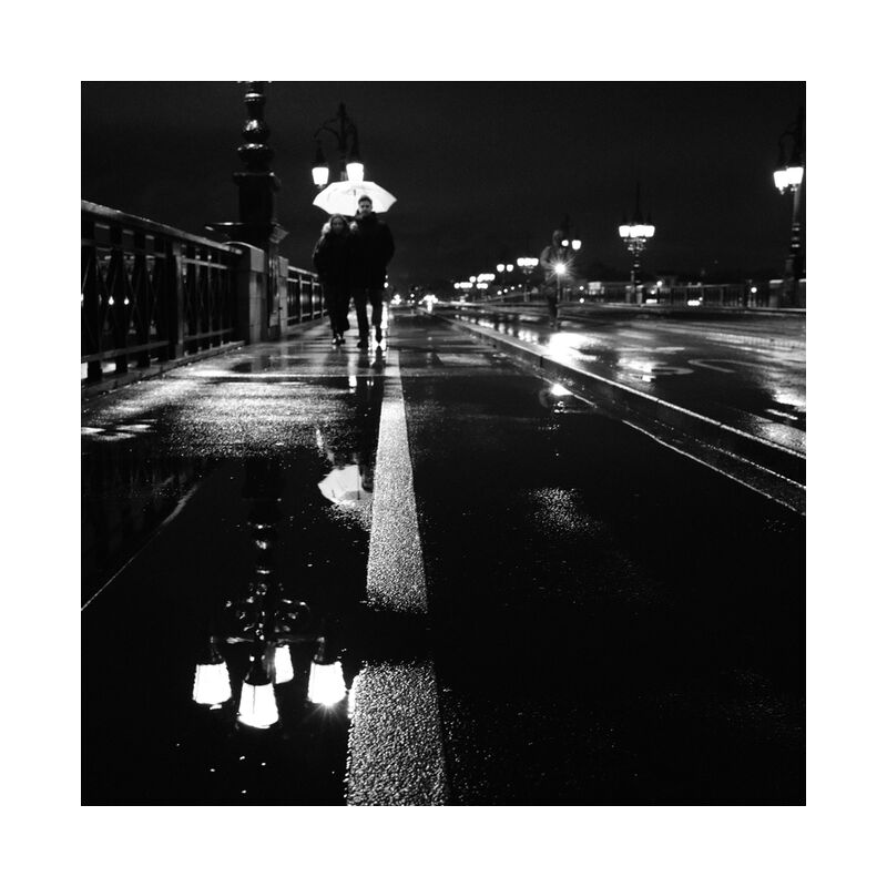Un soir de pluie sur Bordeaux de Adrien Guionie, Prodi Art, Pont de pierre, noir et blanc, pont, bordeaux, noir et blanc, pluie, reflet