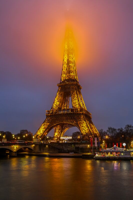 Brouillard à la Tour Eiffel, Paris de Octav Dragan Decor Image