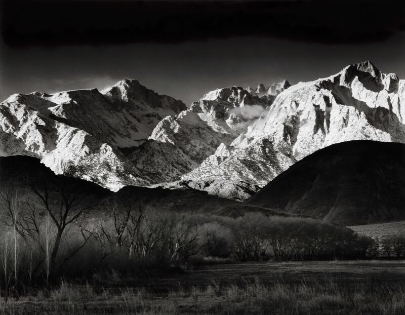 Sierra Nevada, Hiver, depuis la Vallée d'Owen, Californie, vers 1944 - Ansel Adams de Beaux-arts Decor Image